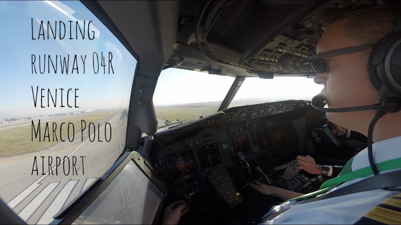 Approach and landing runway 04R Venice Marco Polo Airport (VCE LIPZ)