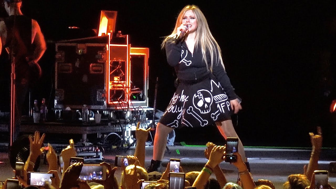 Avril Lavigne, Sk8er Boi (live), Fox Theater, Oakland, CA, September 17, 2019 (4K)