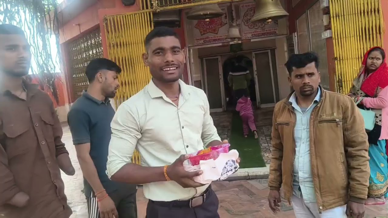 हम लोग तिर्वा कन्नोज में बाबा धौलेश्वर के धाम पर 🙏🫂 #trending #bholenath #दौलेश्वर 