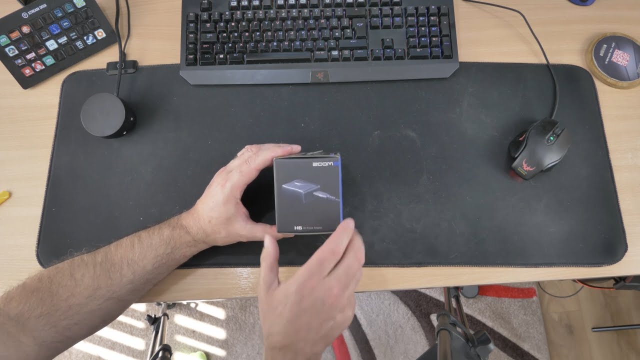 Zoom APH 6 Accessories Kit for H6 Unboxing test and Review, 02:35 a fluffy moment