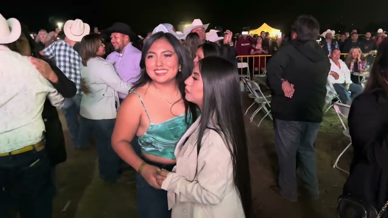 Un lleno total con el Grupo acción oaxaca en Madera ca 11-4-23