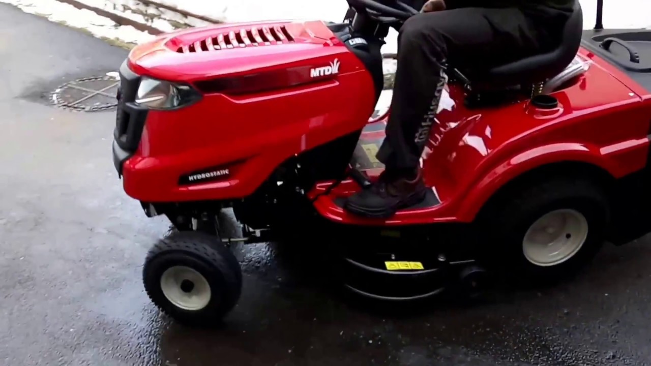 Operational test MTD lawn tractor SMART RE 130 H