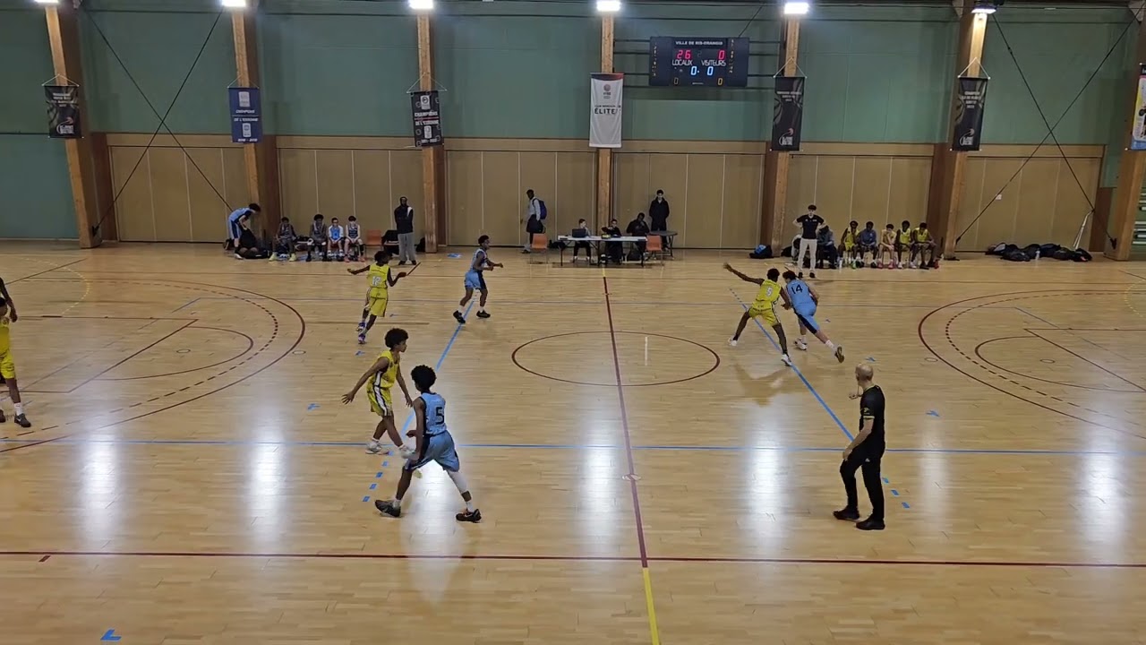 CENTRE ESSONNE (86) - MLV ( 37) U15 R1  PHASE 2 J1 13.01.25