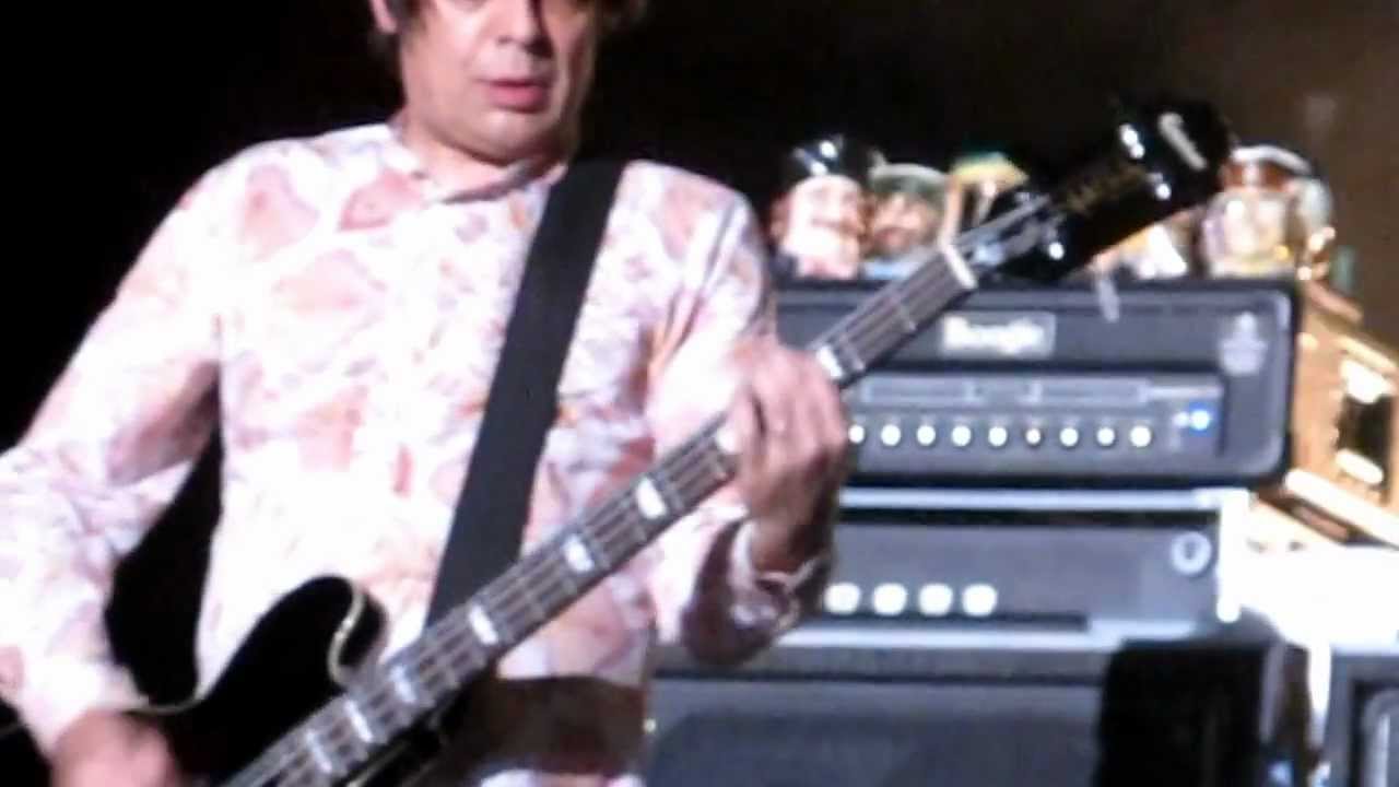 The Stone Roses - Fool's Gold (Live @ Singapore Indoor Stadium 2012)