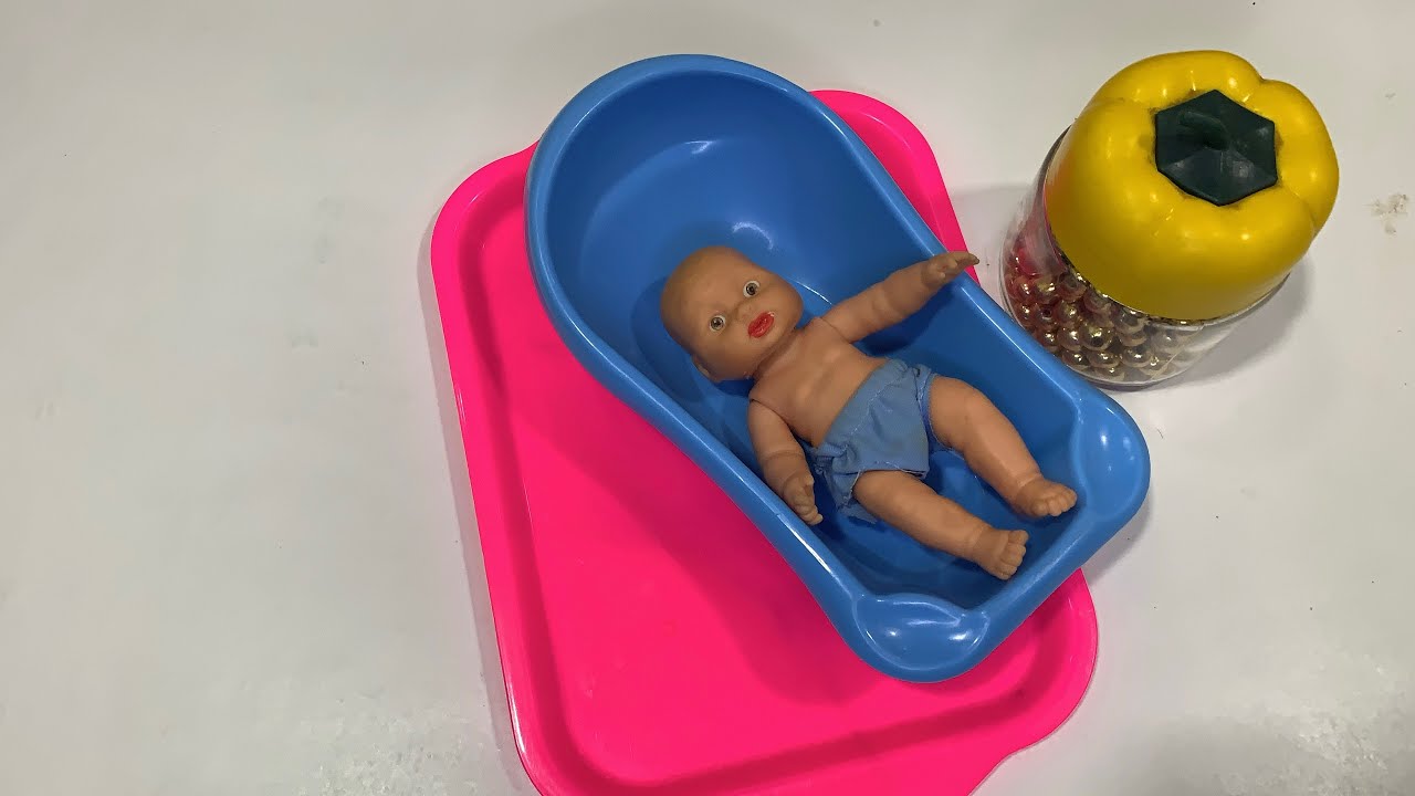 Shiny Gold Bead Bath for Baby Doll | Fun Kids Play Video #shorts 