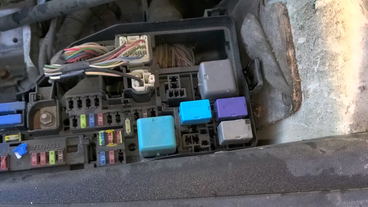2007 Toyota Camry AC Fuses, AC Relay and Troubleshooting