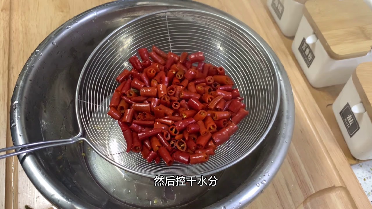干锅鸡，干锅牛蛙必备的香酥辣椒制作方法，我都是这样来做的绝了