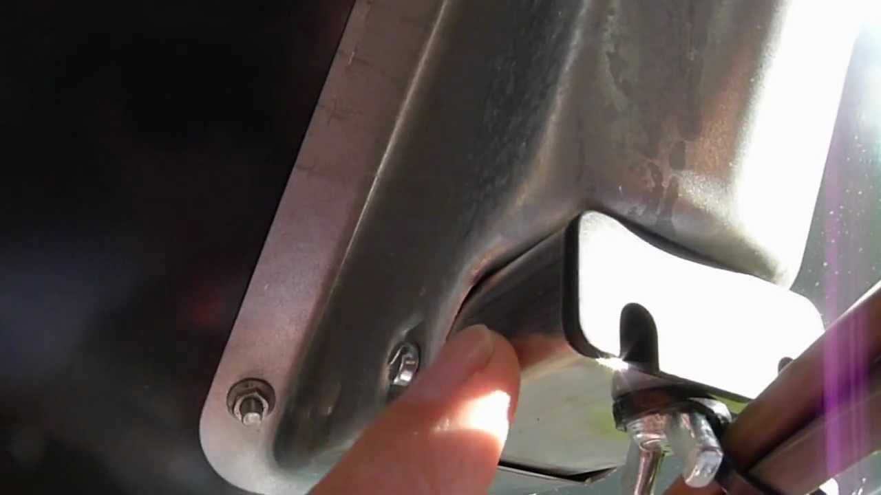 TRIAX TD110 TV SATELLITE DISH & POLE MOUNT FITTINGS