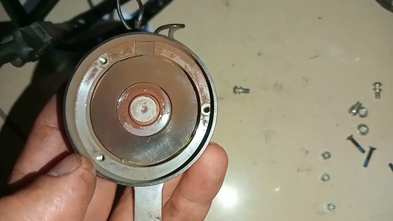 Hafif akülü sandalye motorunun elektromanyetik  fren tamiri. Akülü sandalye fren  tamiri ve bakımı