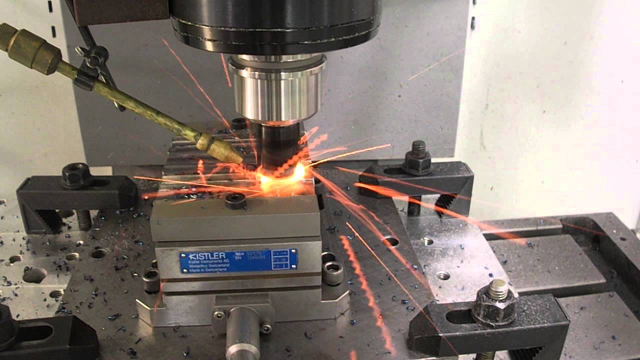 Hastelloy Cutting Tests: Worn Ceramic Inserts