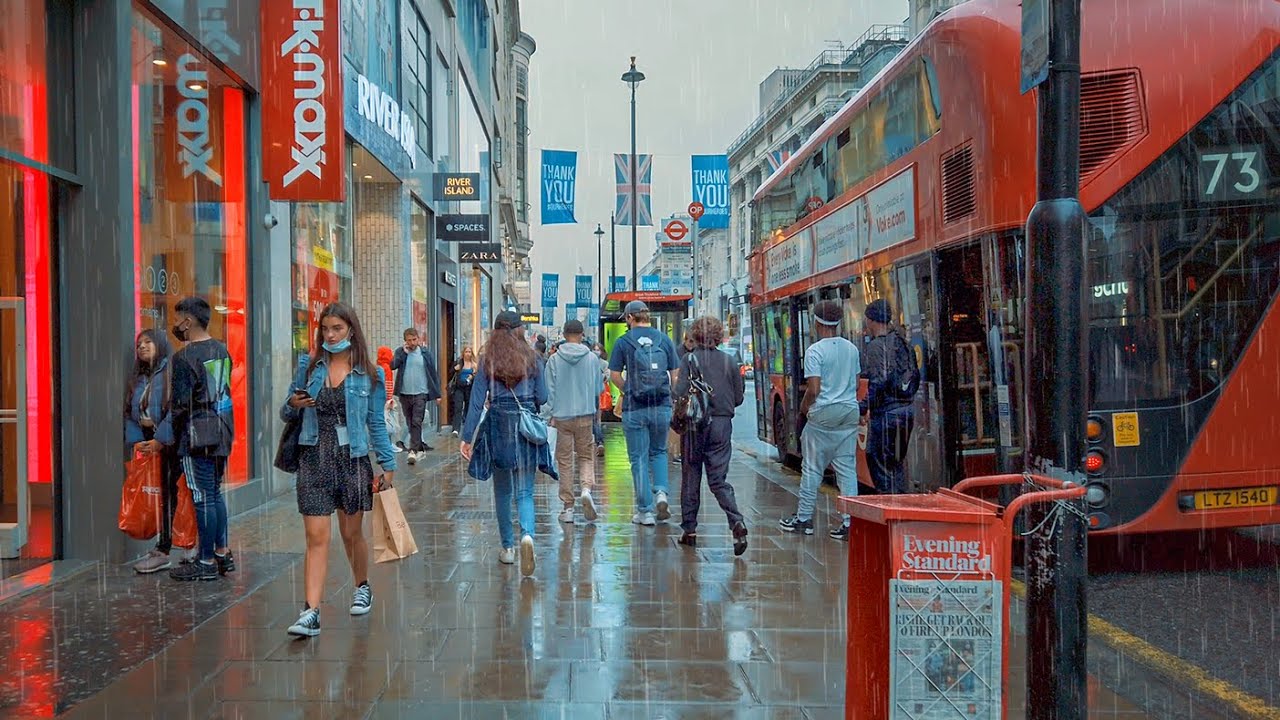 London Light Rain Walk - Covent Garden & Soho to St James’s Park & Big Ben