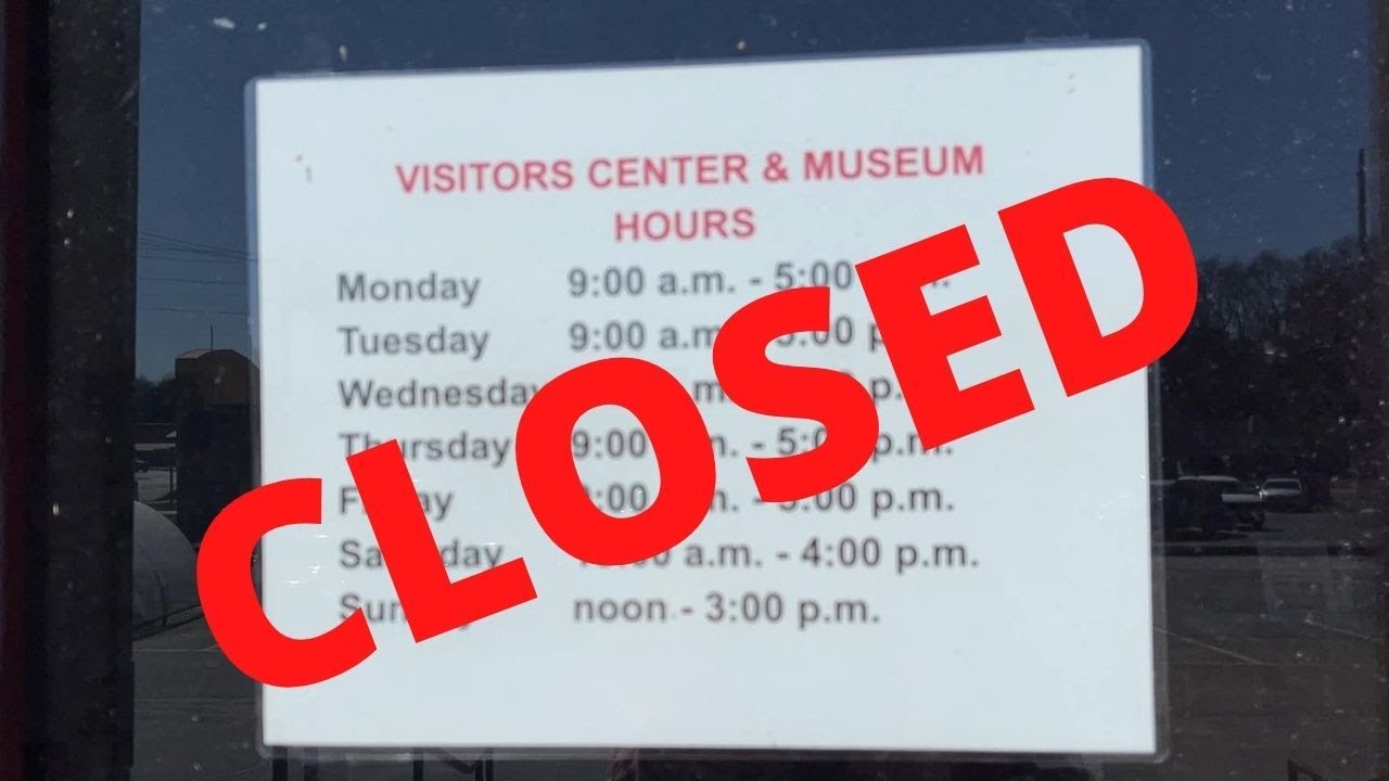 Making the best of a poorly planned outing: Atchison KS-Trains, Architecture and closed Museums