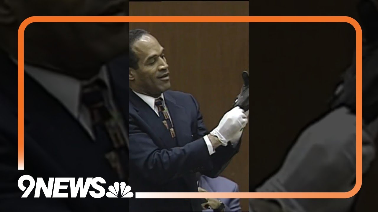 O.J. Simpson Tries on Gloves in Court