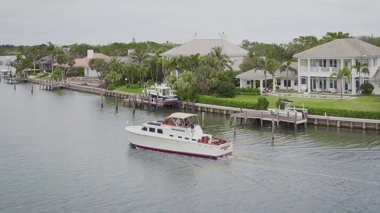 Charter Huckins Yacht KINGFISHER