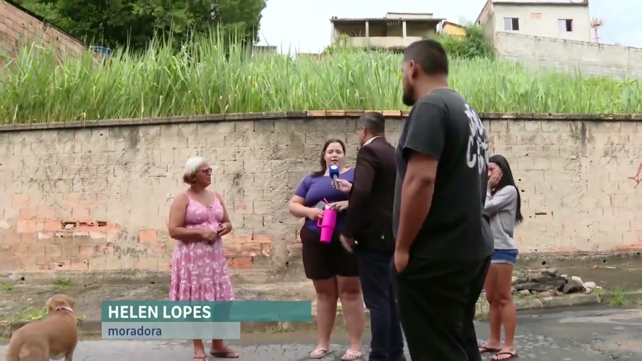 Vazamentos de água em Venda Nova, em BH, geram reclamações de moradores