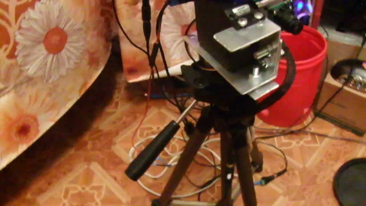 one servo axis micro Maestro with two analog video streamings as analog video magnifying glass