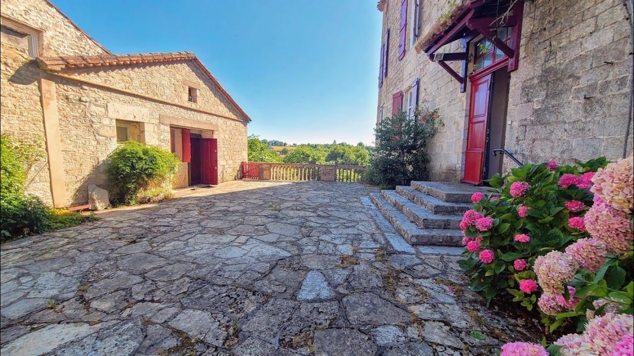 Character Filled 8 Bedroom Demeure in Castelnau Montratier, Lot, France €449,000