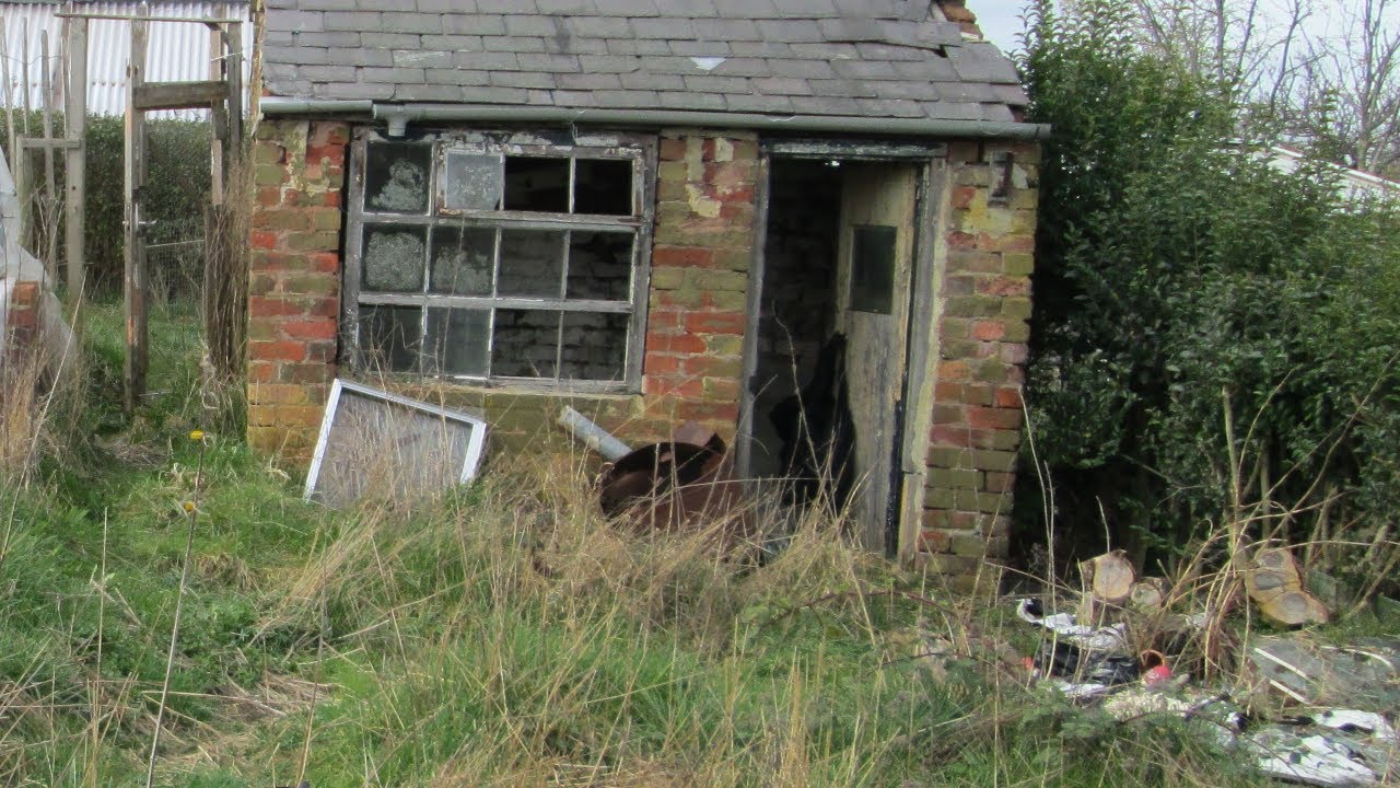 Allotment clear up - Clearing up around the shed - Part one