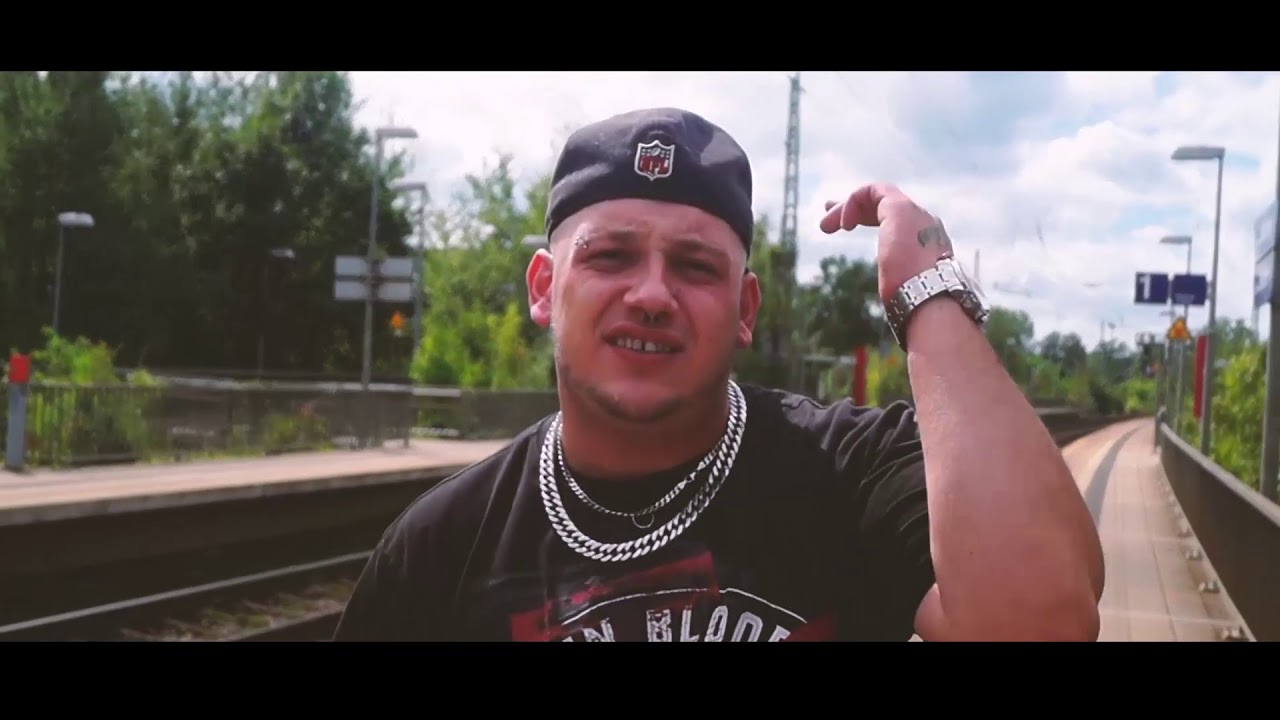 Muecke ► Richtig oder Falsch (Official music video) | BRATANS-ART PRODUCTIONS.