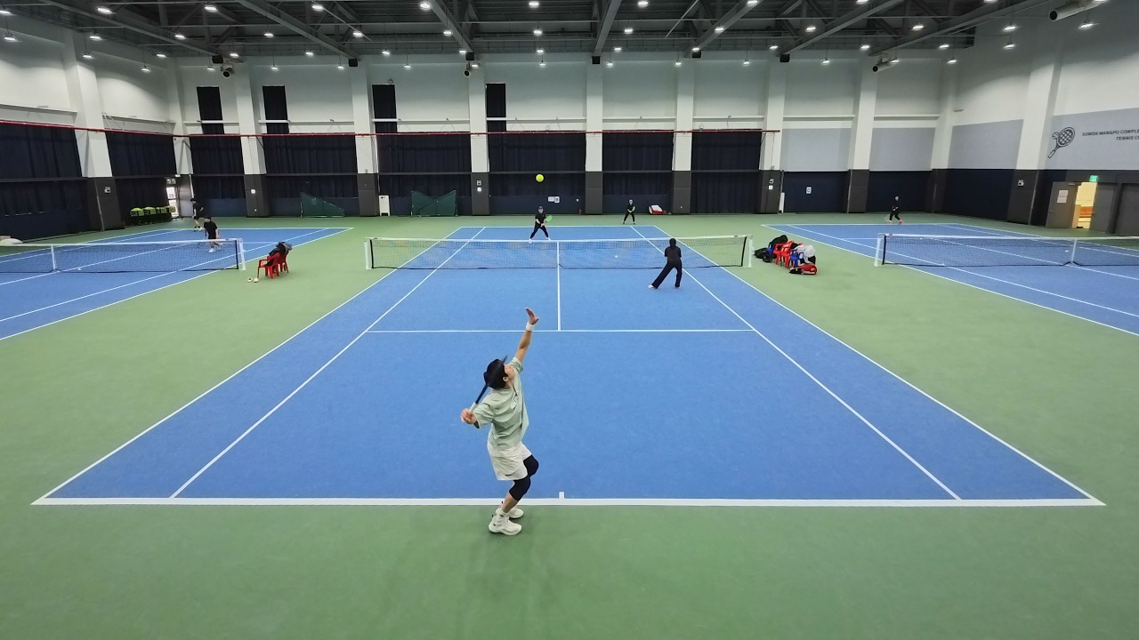 날이 좋아서,, 실내 테니스😙🎾 (1)