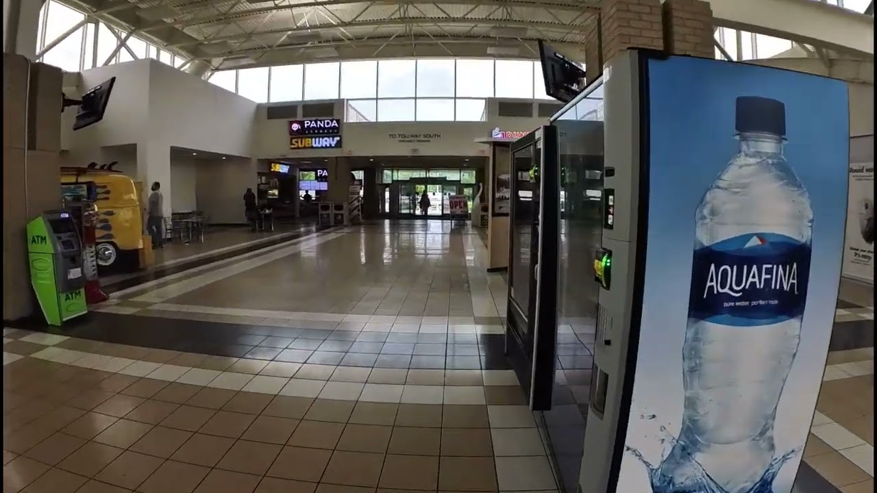 The Lincoln Oasis (Eat over the Highway).  South Holland IL