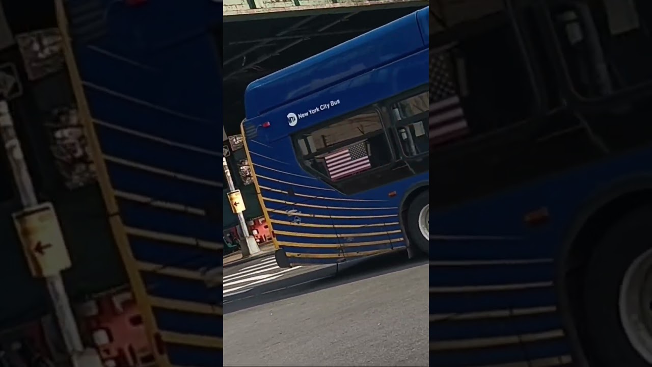 MTA MaBSTOA: 2017 NFI XN40 Xcelsior CNG 724 & 2019 Novabus LFS 8556 6 Train Shuttle To Parkchester