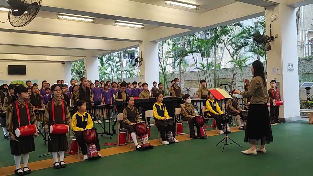 嘉诺撒小学（新蒲岗）合唱团表演