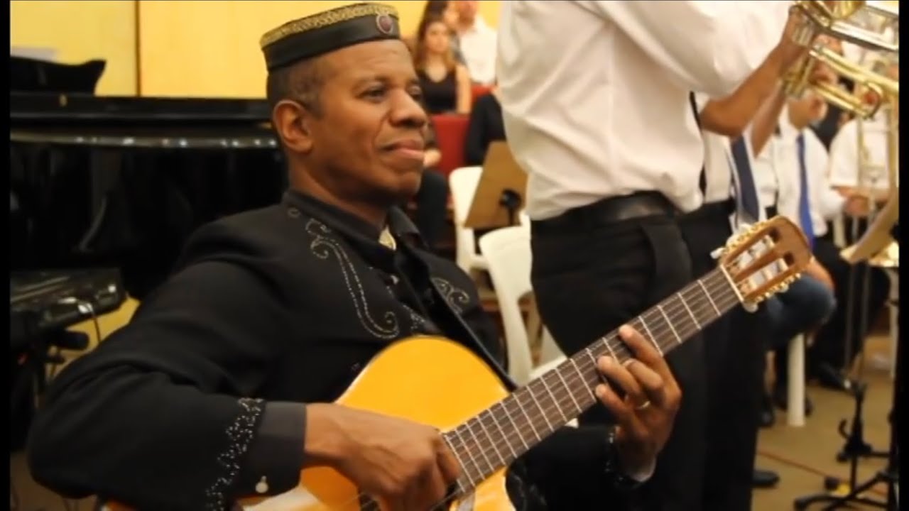 MEU TRIBUTO - MESTRE ROBSON MIGUEL ( VÓZ e ARRANJO ORQUESTRAL)