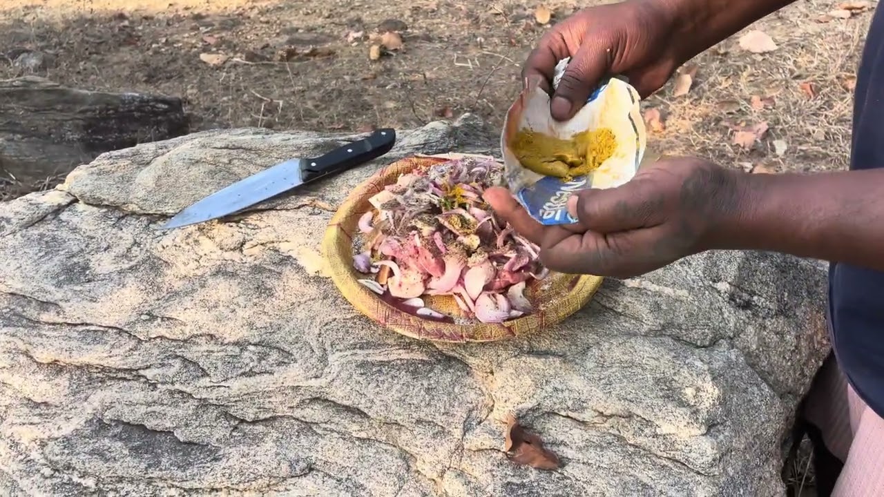 Cooking Banda ( pork ) in Chakna style ( Patpod )