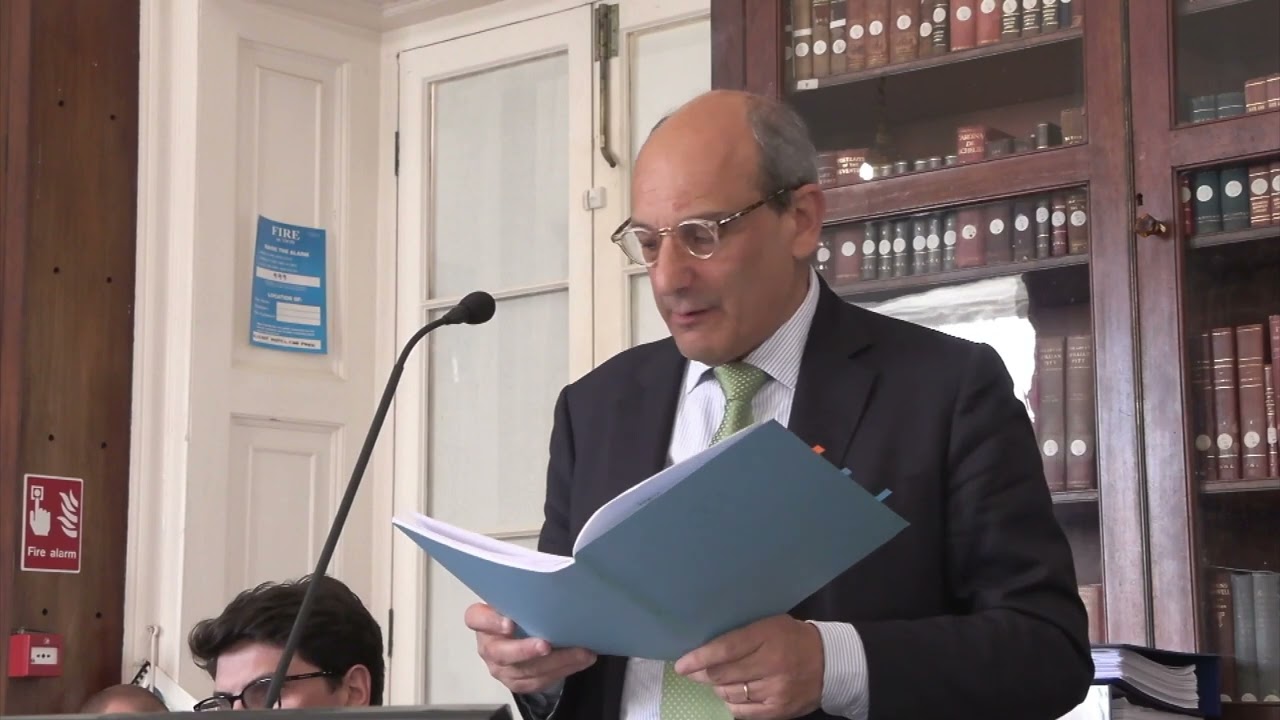 AG: nothing in criticism of police&rsquo;s actions which amounted to interference in police investigation