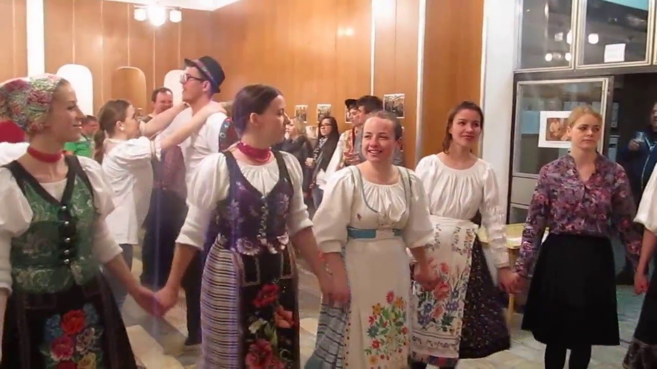 3.tanečný dom na Šumiaci 4 - Dievčenské rozkazovačky