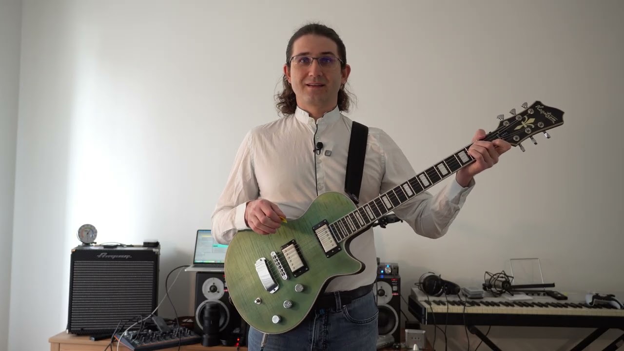 19/21 - Learning to play the guitar: C and Em - Intro Chords to Advertising Space by Robbie Williams