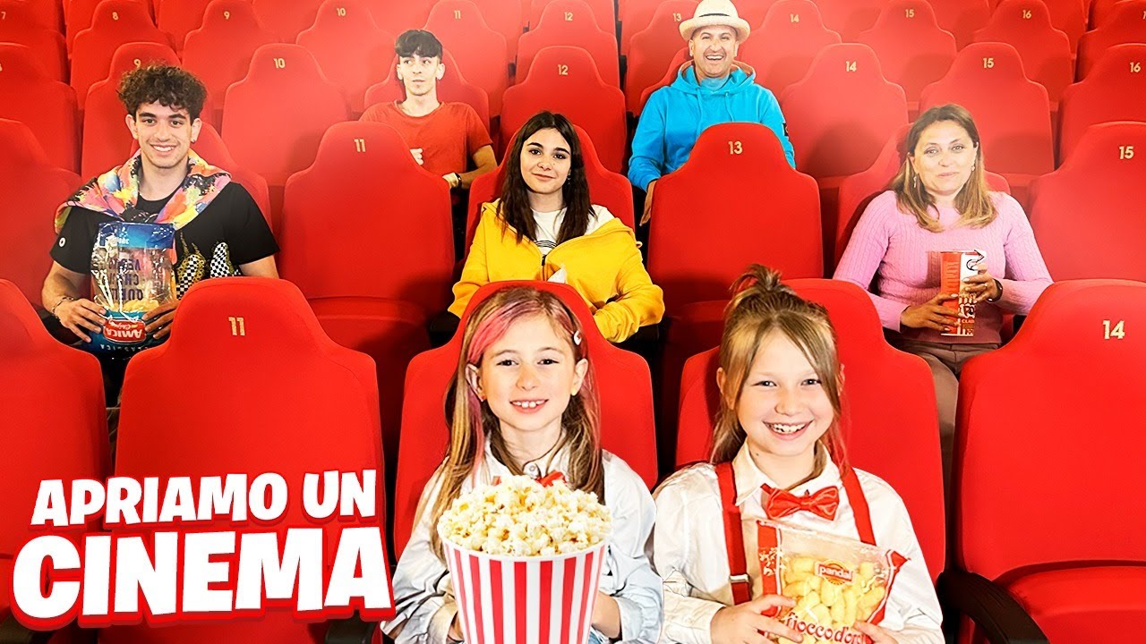 GIORGIA E LA SUA AMICA HA APERTO UN CINEMA NELLA VITA REALE PER 24 ORE!!