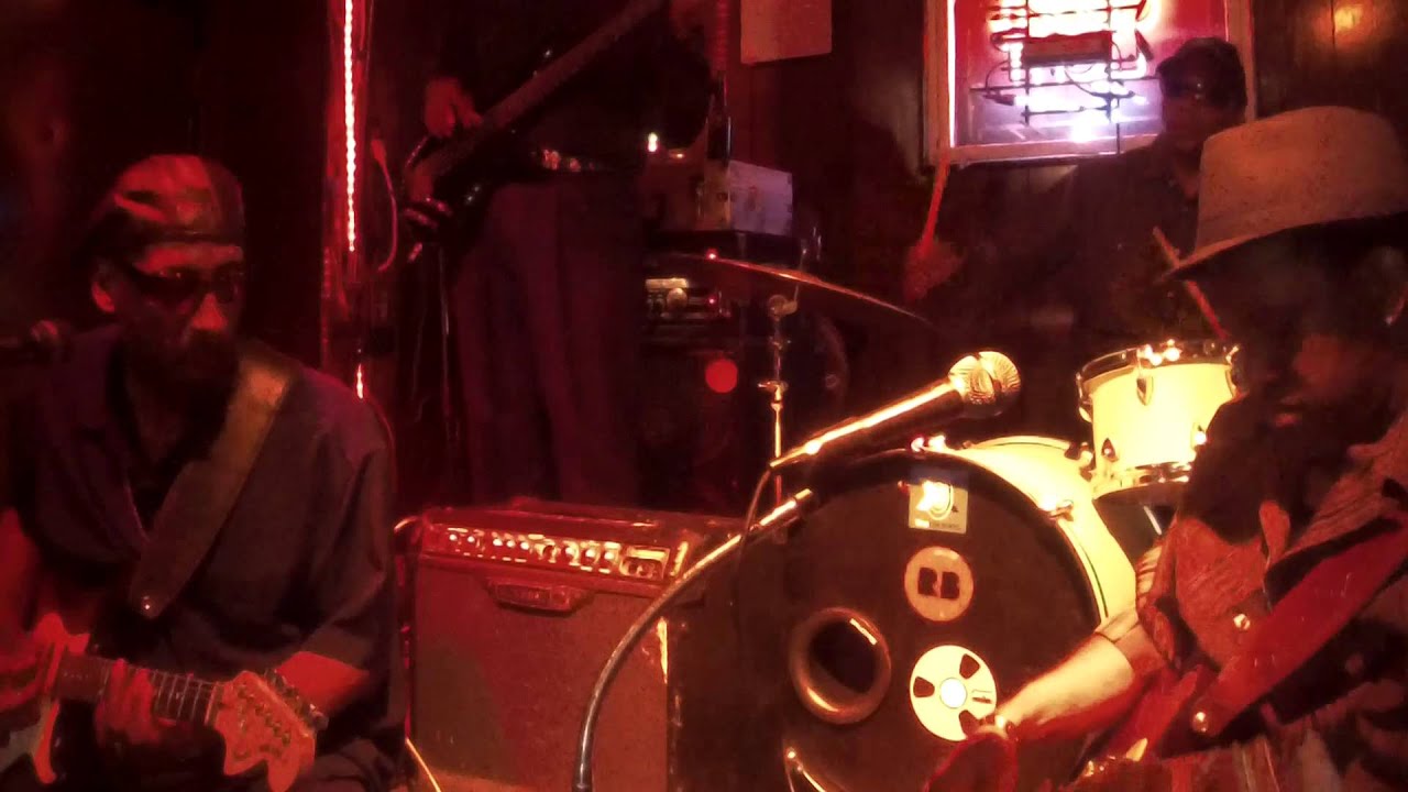 Mark Bowers Guitar Solo on  Oye Como Va (Santana) at The Private Place 8/24/14
