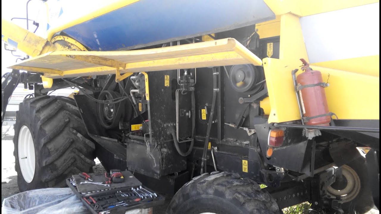 Зерноуборочный комбайн   New Holland CSX7080