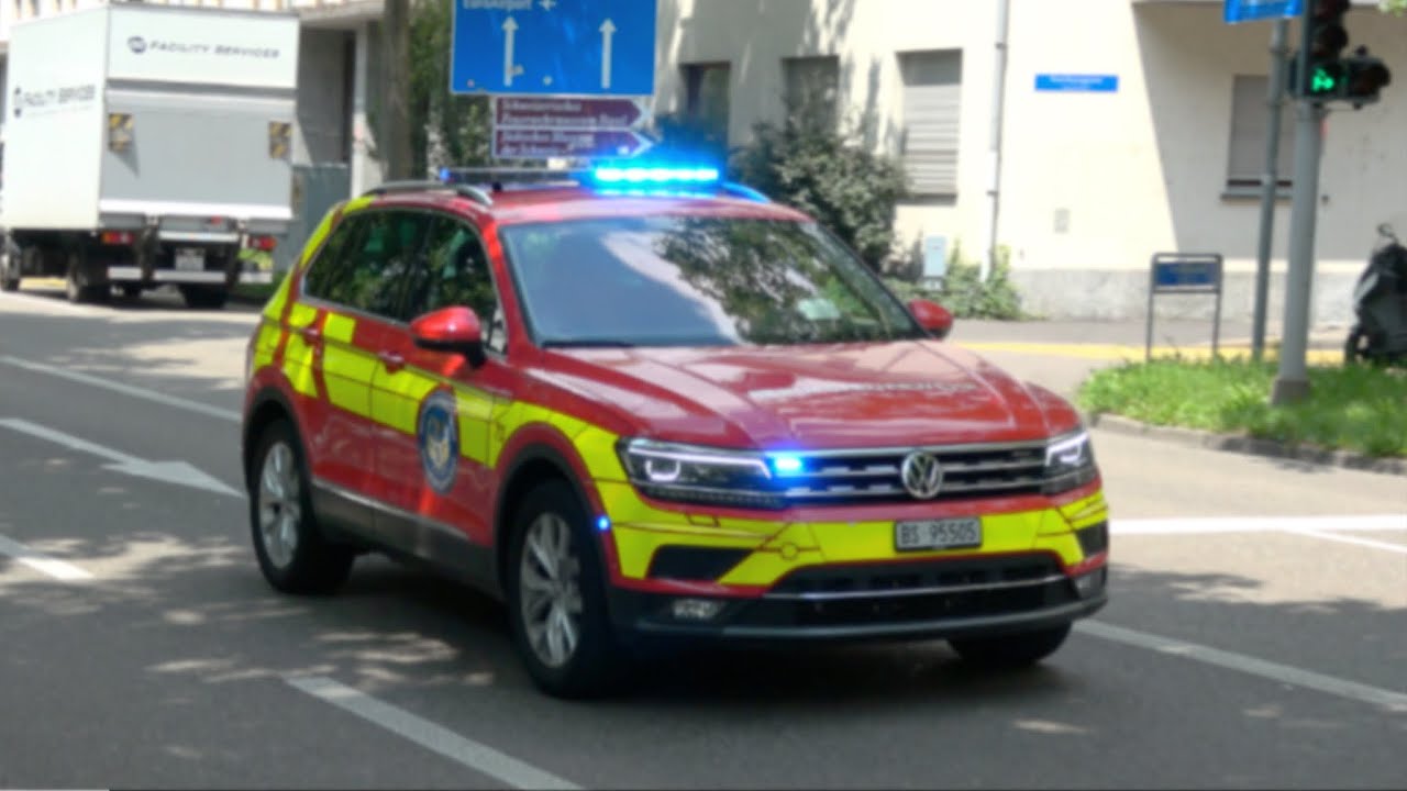 [Doppel-RT | Doppel-DLK] - Löschzug + 2. DL + KoWa Berufsfeuerwehr + Doppel-RTW Sanität Basel-Stadt