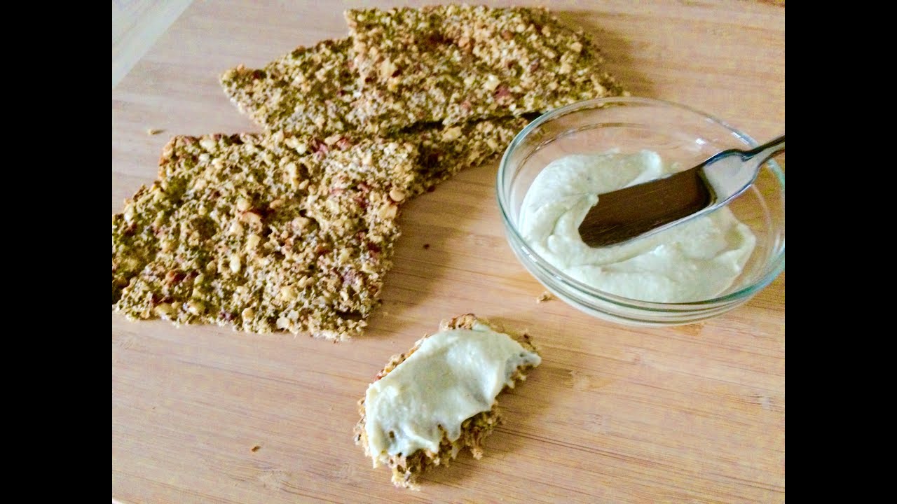 Cauliflower chia seed cracker/ bread