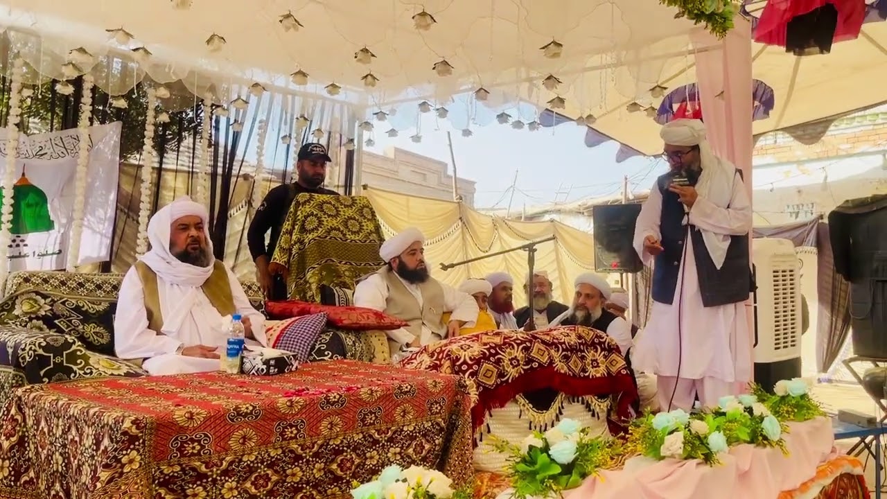 Qibla Sain Syed Ataullah Shah Bukhari Dargah Hussain Abad Qambar Sharif #qambar  @Dargahpirphotal 