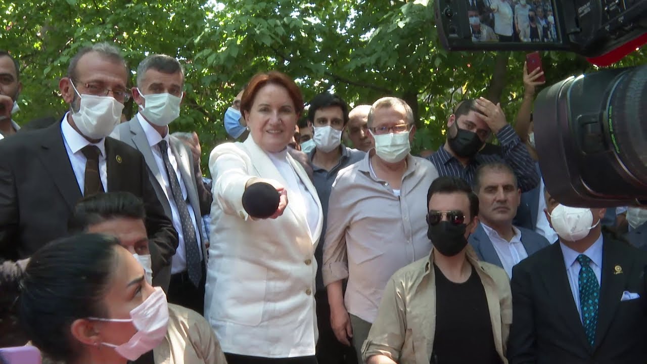 Meral Akşener Tunceli Pertek İlçesinde Esnafı Ziyaret Etti