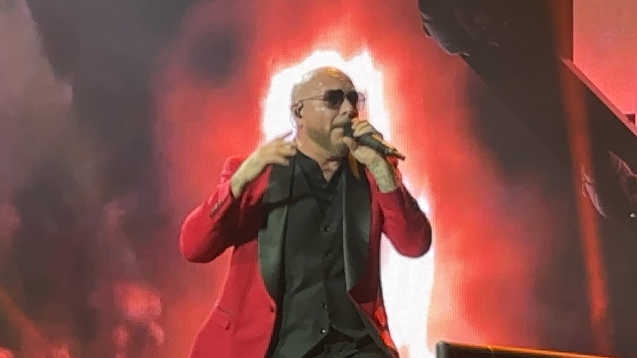 Pitbull - Trilogy Tour, Montreal 2024: Hits Medley