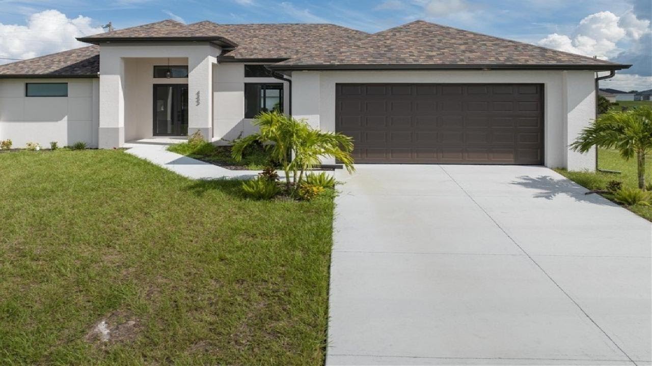 CAPE CORAL | New Construction | Florida Dream Homes for Sale | by Steven Chase | 3 Beds 3 Baths