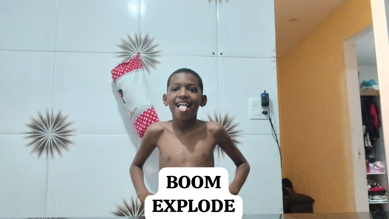 BOOM EXPLODE (Clipe Oficial) Marcela Jardim