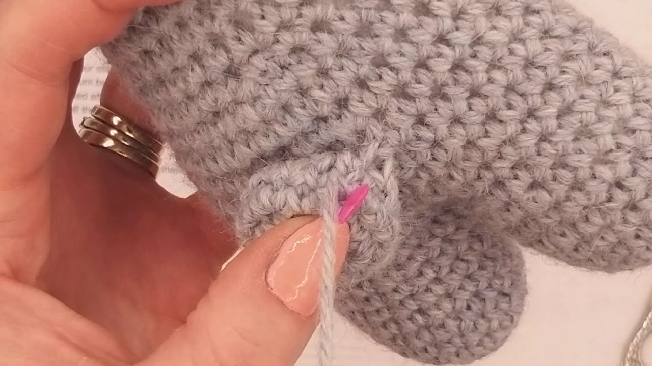 Bunny Video Tutorial 26 - Making a Crochet Tail. Learn to Crochet with Wee Woolly Wonderfuls