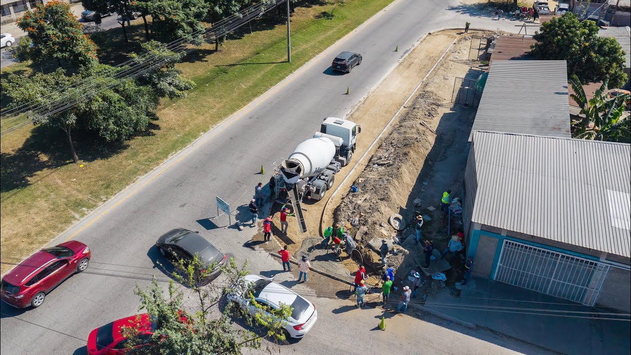 Trabajos de fundición en ampliación del Segundo Anillo, desde la 2 hasta la 9 calle 