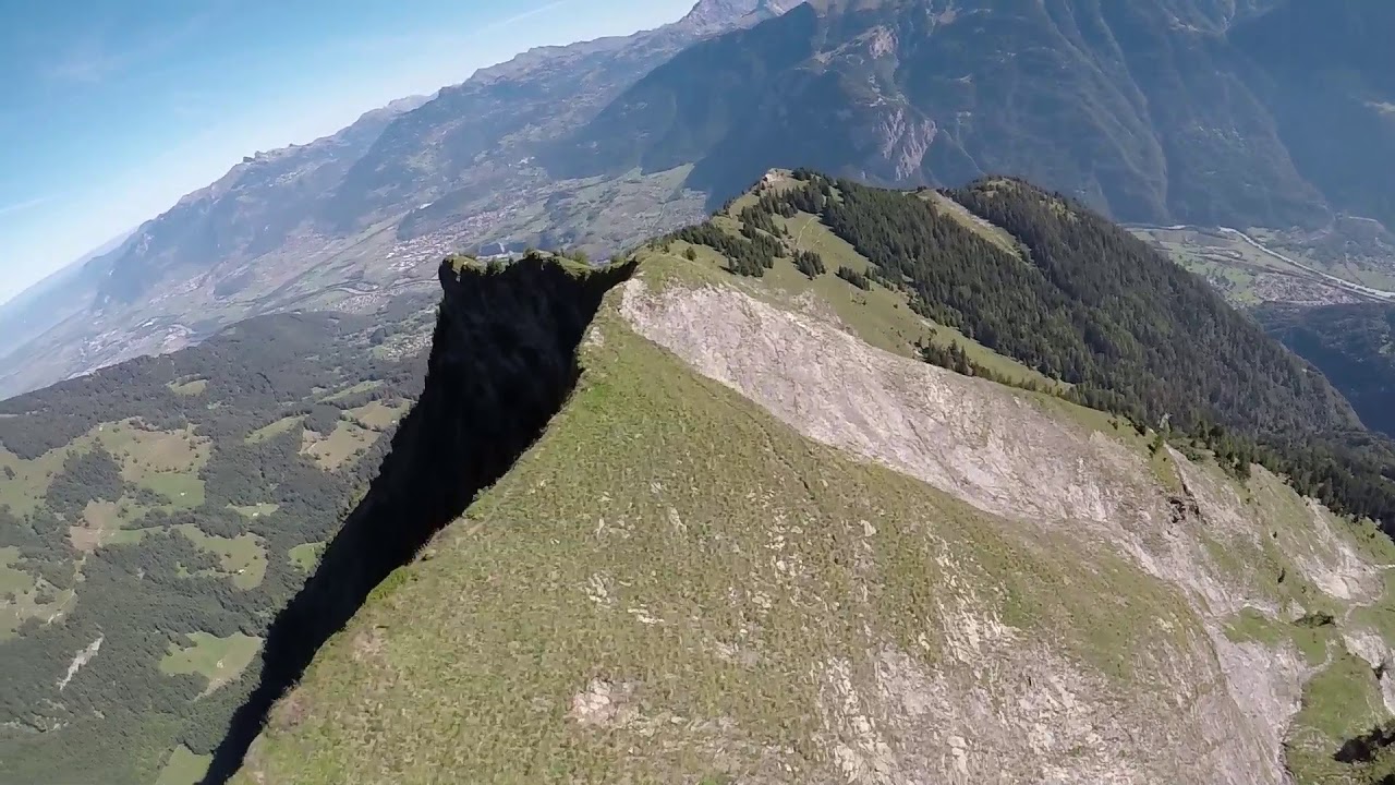 Cime de L'Est, Dent du Midi wingsuit