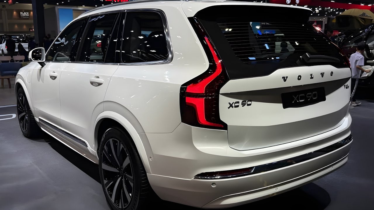 Volvo XC90 2026 Full Review Nya Funktioner Specifikationer och Pris på Svenska