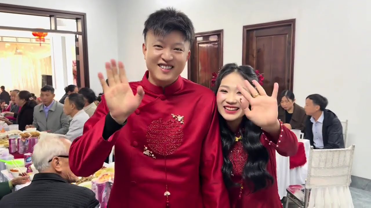中國小伙與越南姑娘情定終身，訂婚宴席擺上二十桌中國席，男方親友團呼聲叫好訂婚宴！