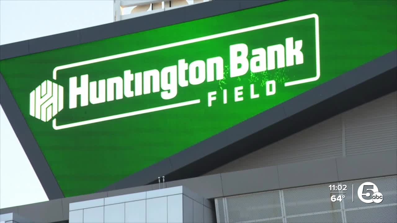 Cleveland Browns and Huntington Bank announce 20-year partnership, includes stadium naming rights