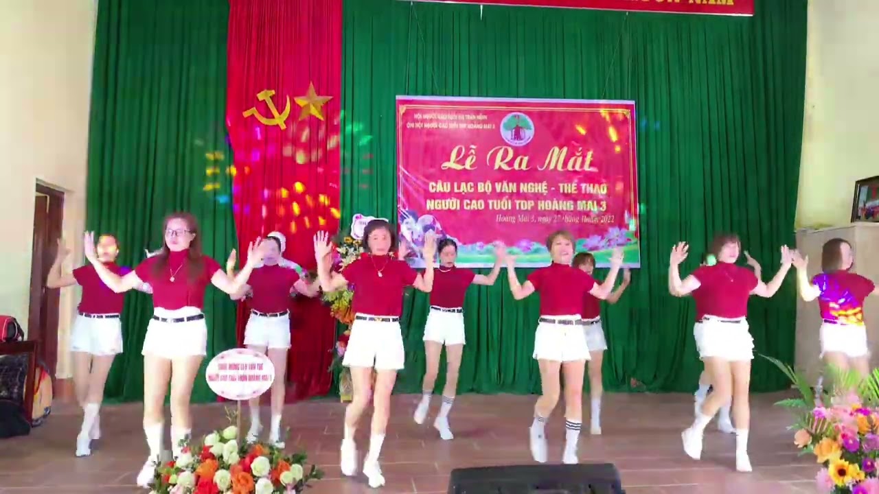 “Chiếc khăn piêu” Nhảy dân vũ nhân ngày ra mắt CLB dưỡng sinh Hoàng Mai 3, TT Nếnh, Việt Yên, BG