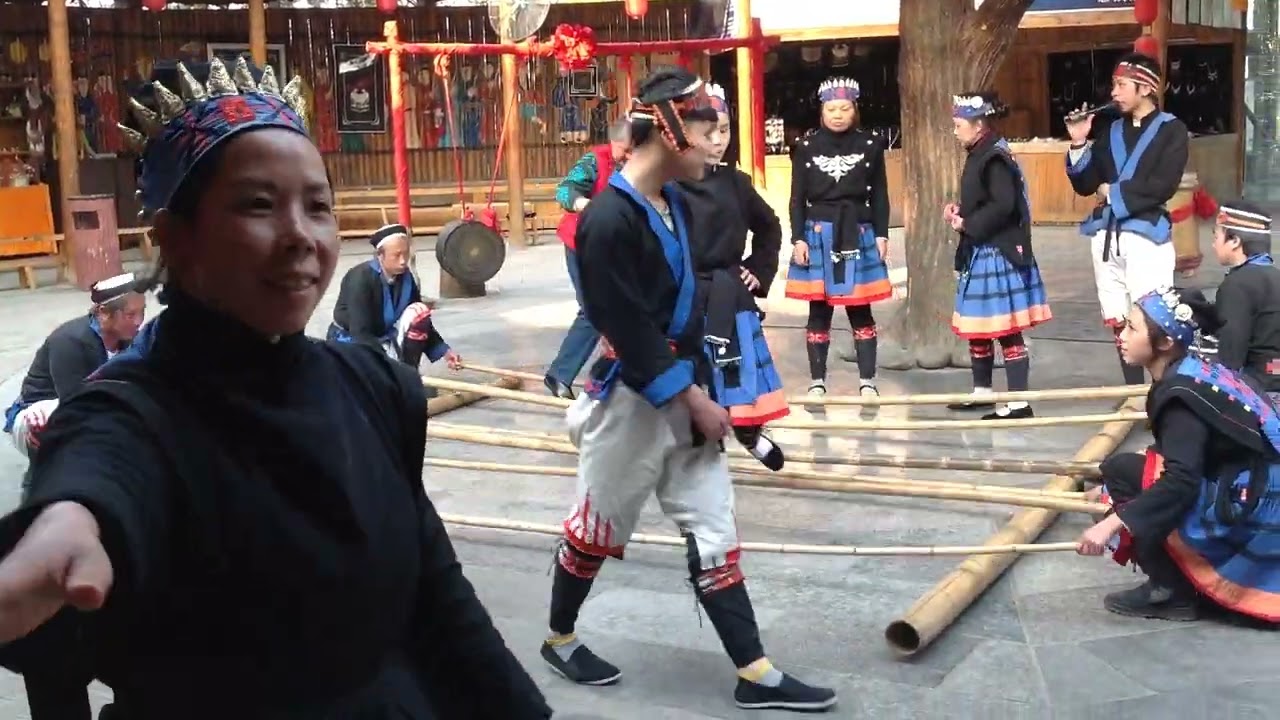 Miao Fenghuang Hunnan